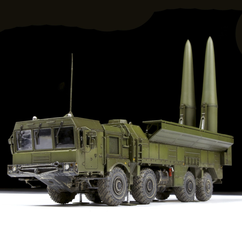 Сборная модель Zvezda 5028П Ракетный комплекс Искандер-М